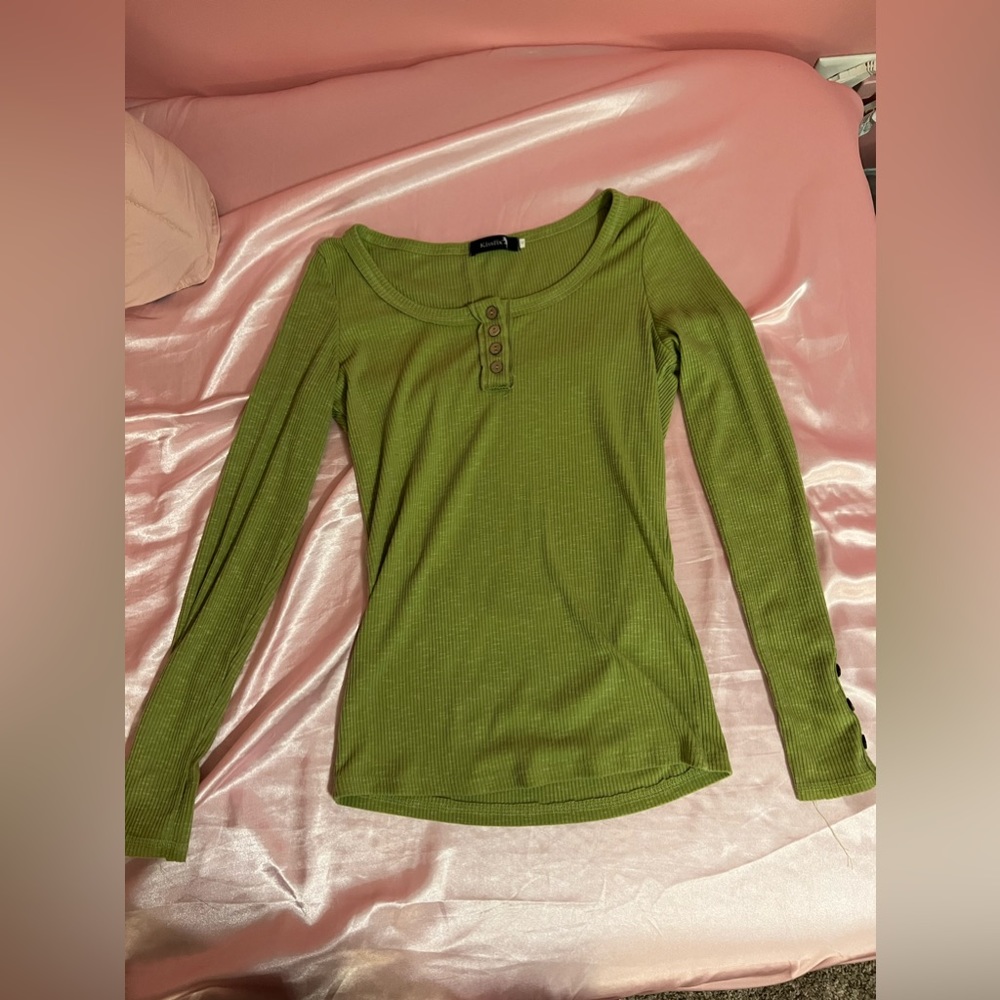 KISSFIX Small Light Green Long Sleeve W/ Non Detatchable Buttons (Lightly Worn)